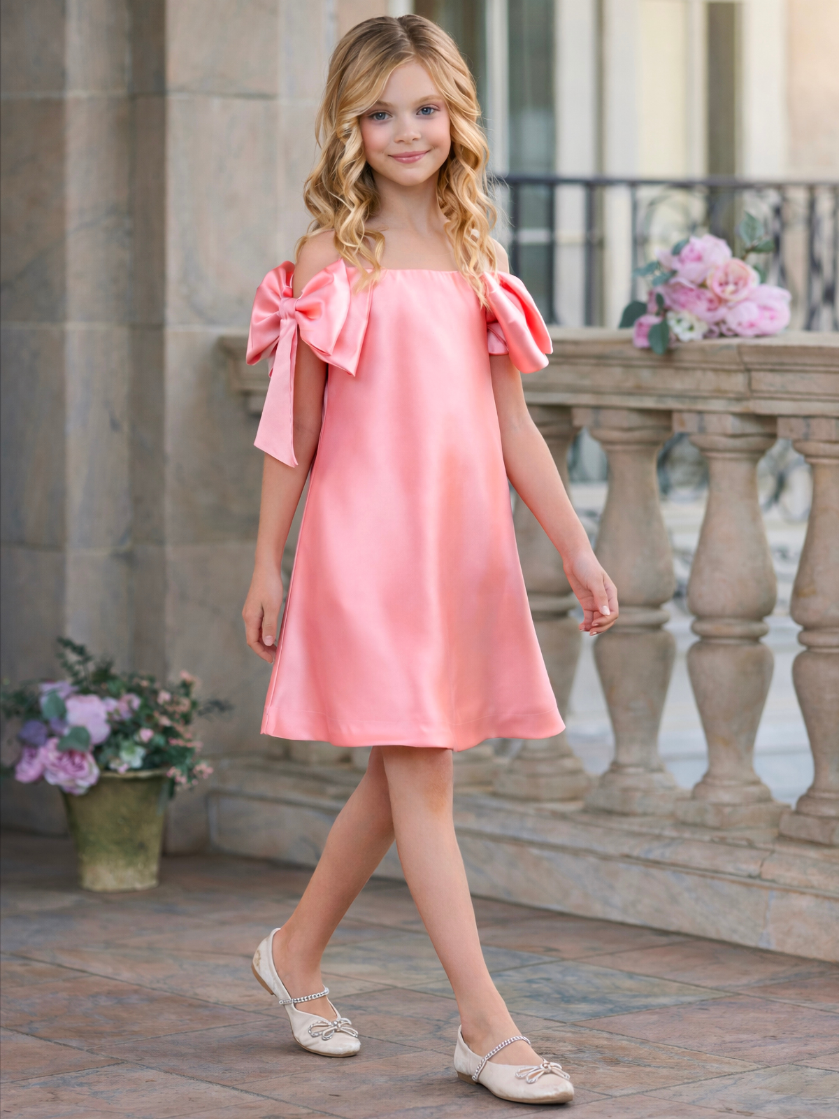 Beautiful Bow Shoulder Party Dress